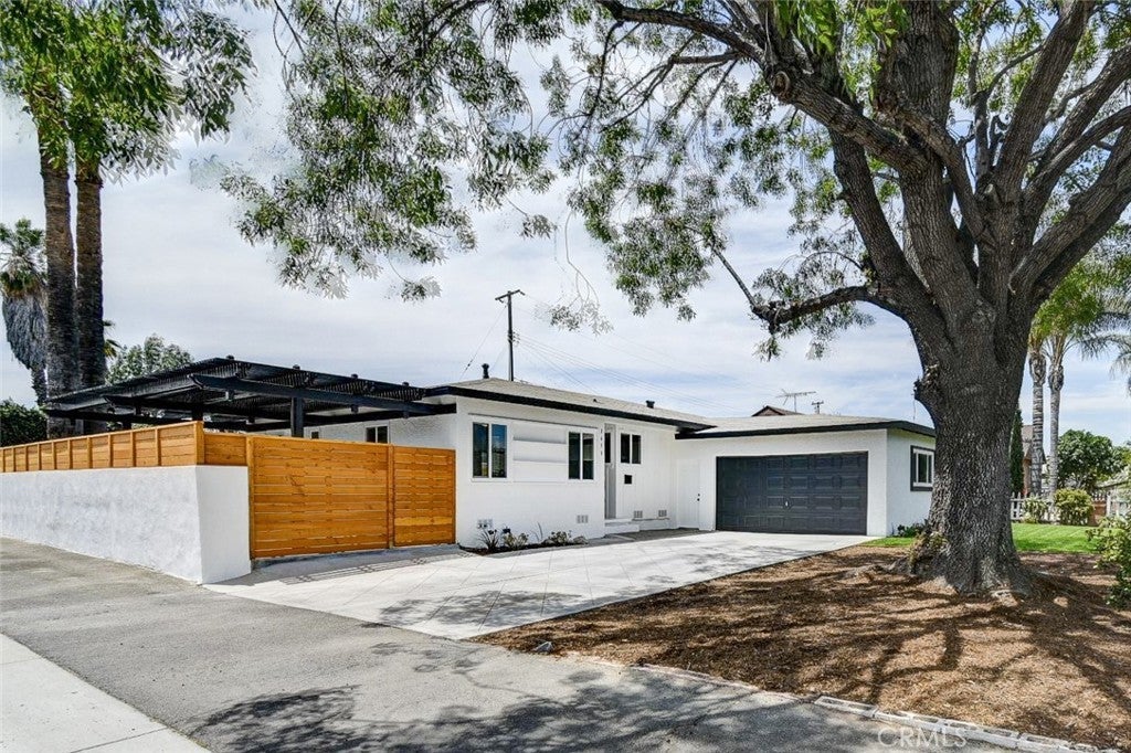 Photo of Listing #PW25144196