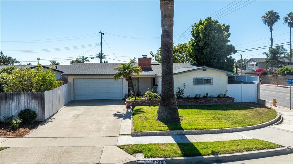 Photo of Listing #OC25145859