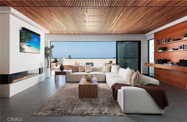 7104 W Oceanfront, Newport Beach
