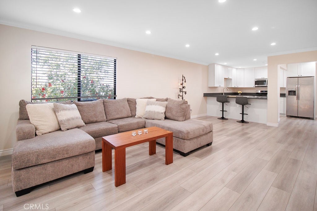 7137 Shoup Avenue 22, West Hills