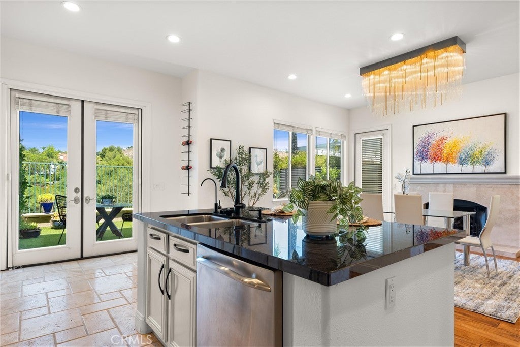 Photo of Listing #SR25145974