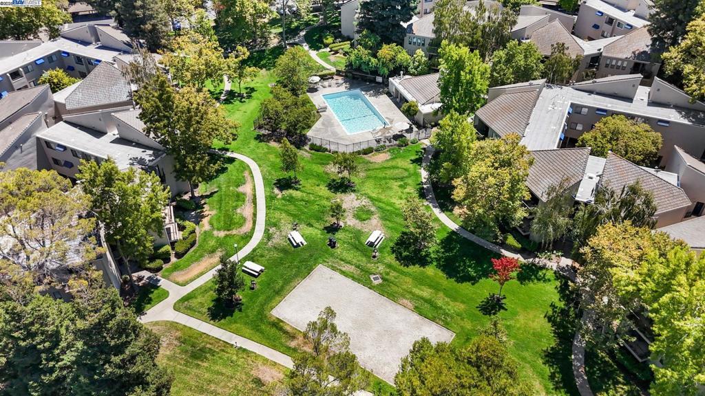 Photo of Listing #41103366