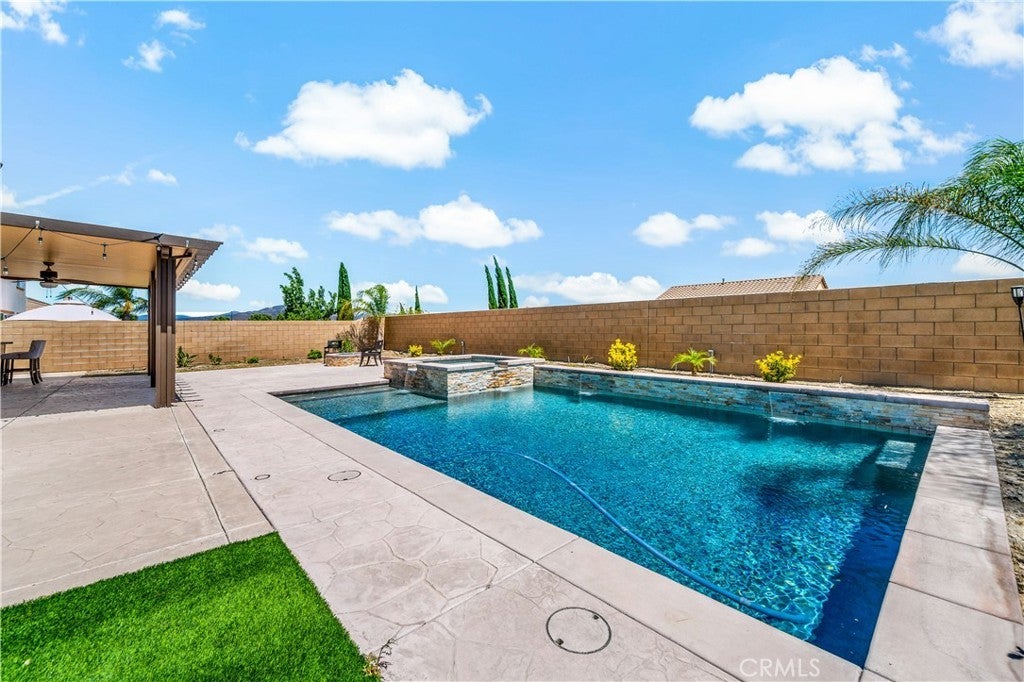35646 Summerholly Lane, Murrieta