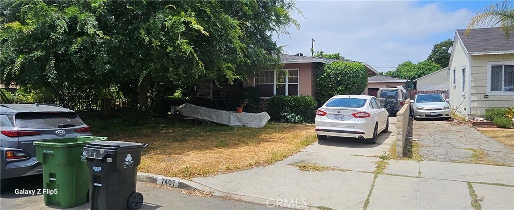 7407 Densmore Avenue, Van Nuys