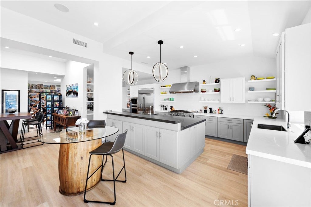 Photo of Listing #NP25147448