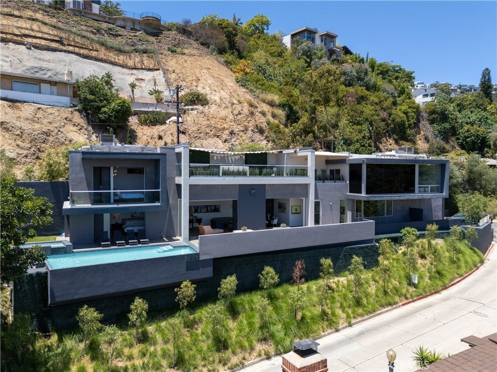 Photo of Listing #SW25147891