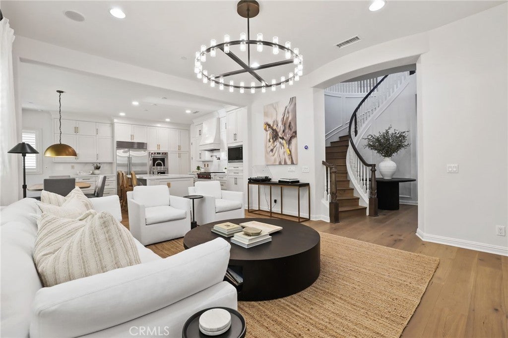 Photo of Listing #OC25148097