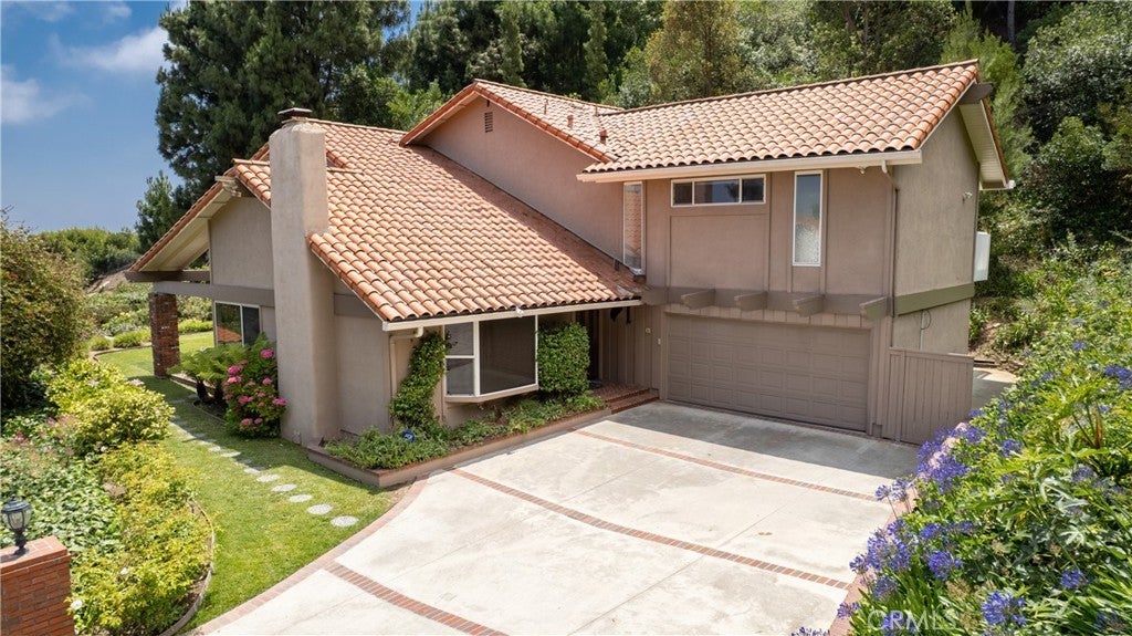 Photo of Listing #SB25148548