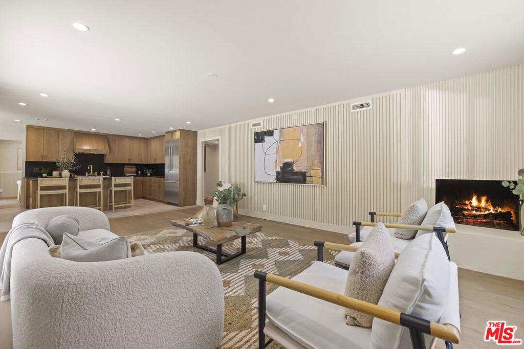 Photo of Listing #25559827