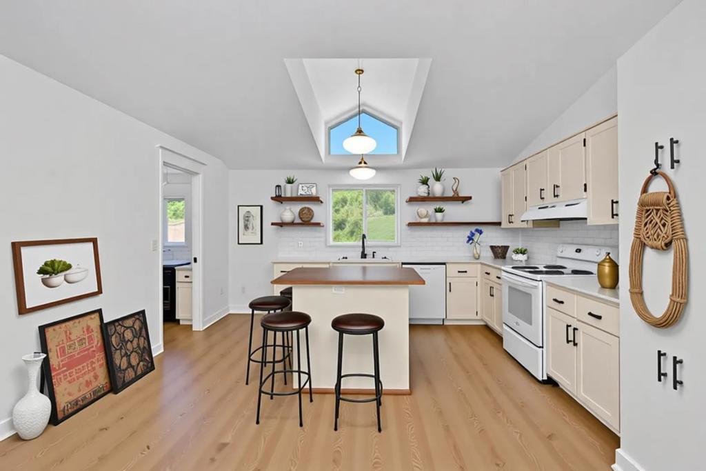 Photo of Listing #ML82013138