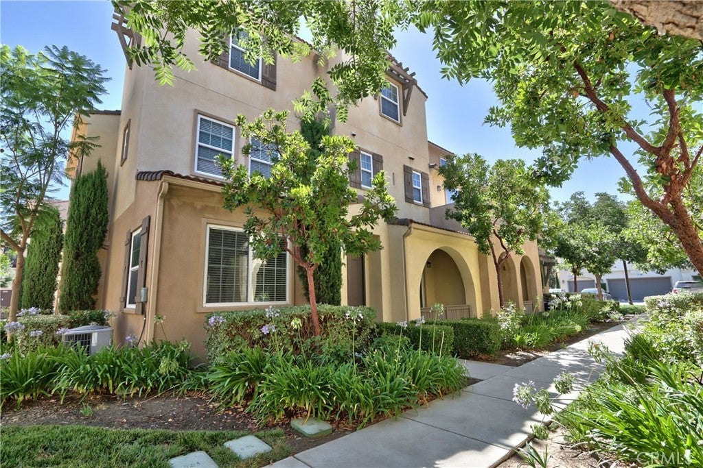 Photo of Listing #OC25149705