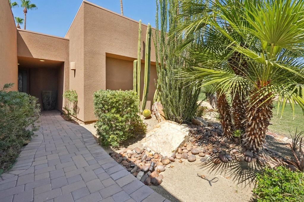 73457 Irontree Drive, Palm Desert