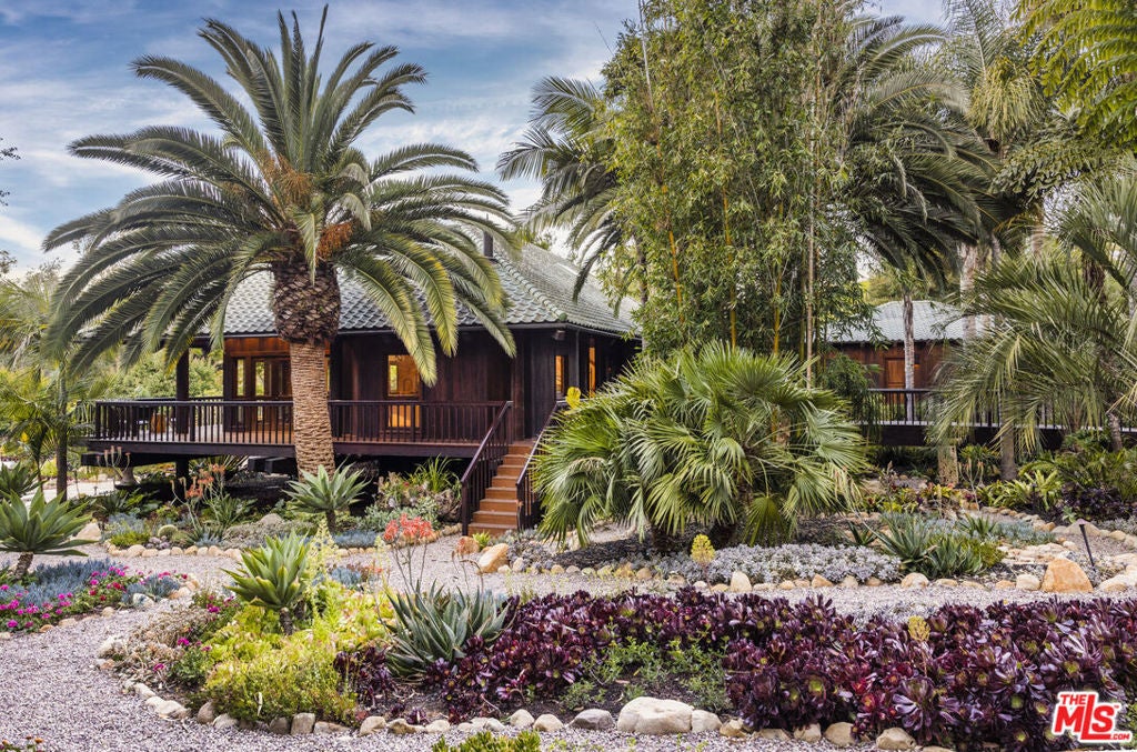 Photo of Listing #25560877