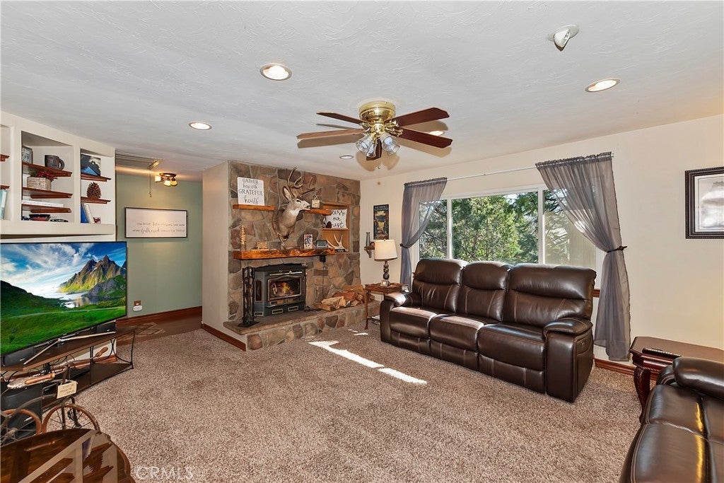 Listing photo for 292 Heliotrope Drive, Lake Arrowhead, CA