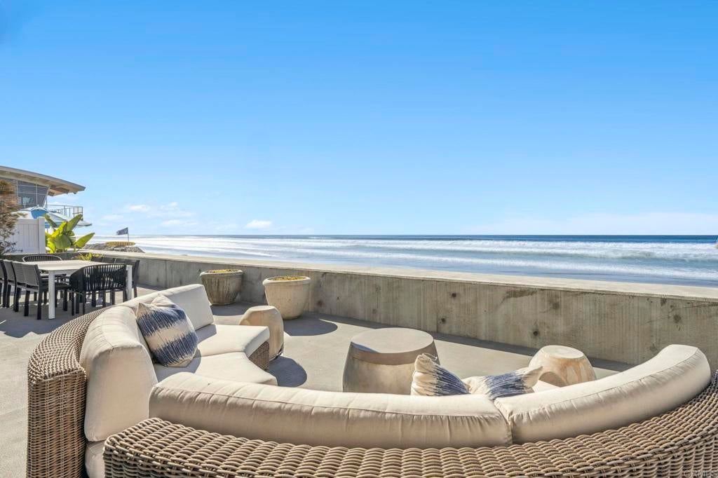 1716 Ocean Front, Del Mar