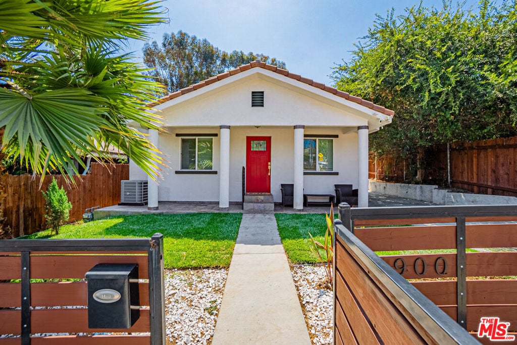 Photo of Listing #25560855