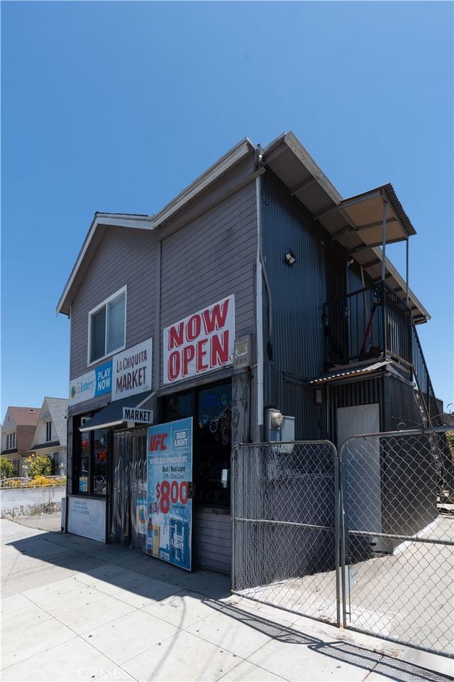 285 W 9th Street, San Pedro