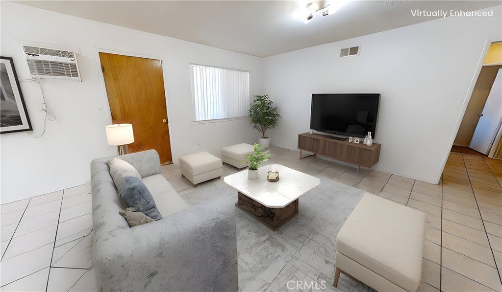 Photo of Listing #SR25153025