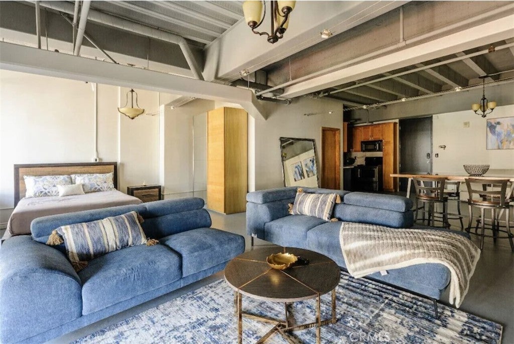 Photo of Listing #SR25153409