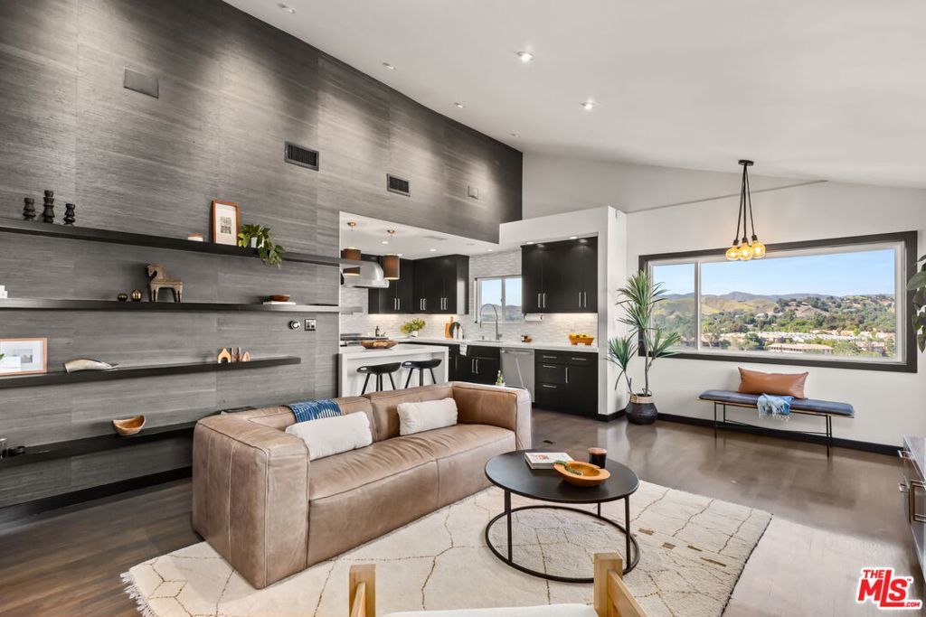 Photo of Listing #25562301