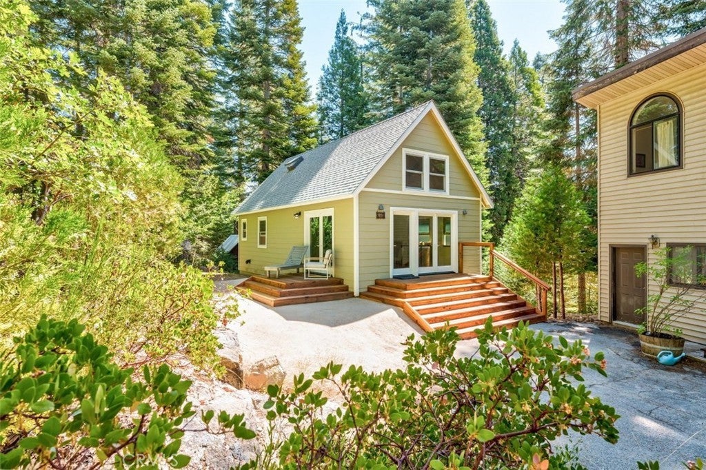 7731 Forest Drive, Fish Camp