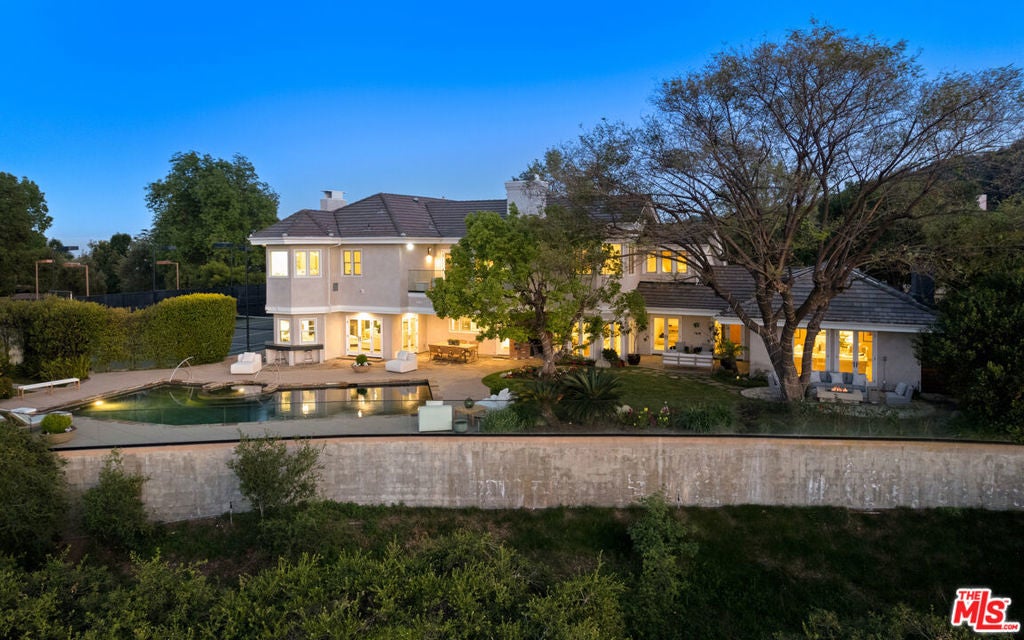 Photo of Listing #25563223