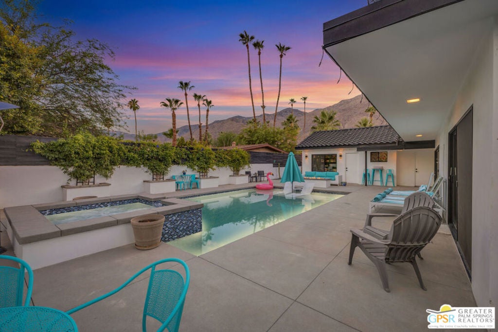 550 Indian Trail, Palm Springs