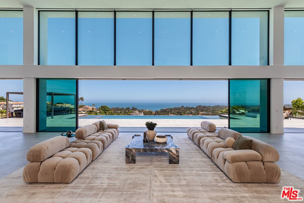 6156 Zumirez Drive, Malibu