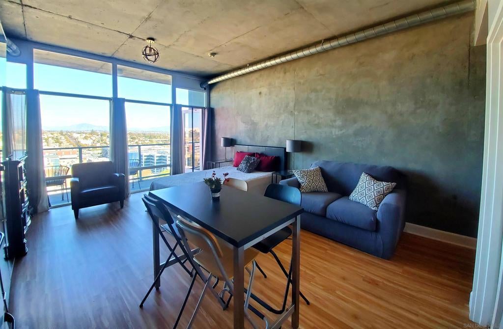 Photo of Listing #250033132SD