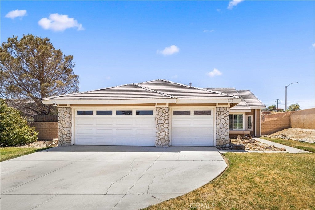 Photo of Listing #SR25155672