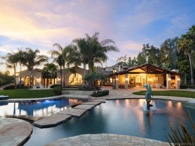 16409 Via De Santa Fe, Rancho Santa Fe.