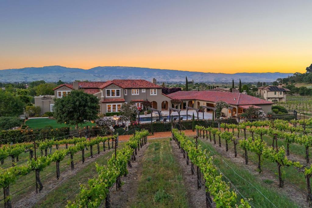 Photo of Listing #ML82004394