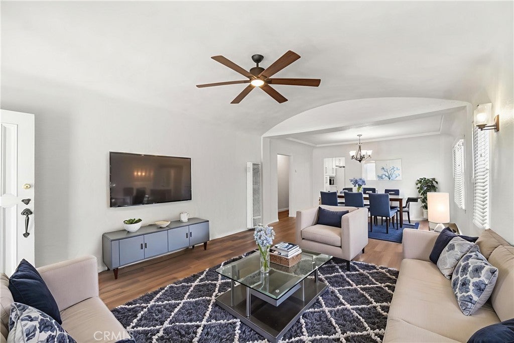 Photo of Listing #SB25156940