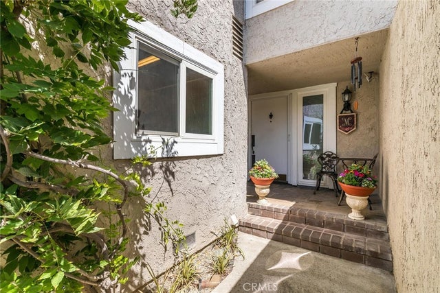 23130 Yvette Lane, Valencia