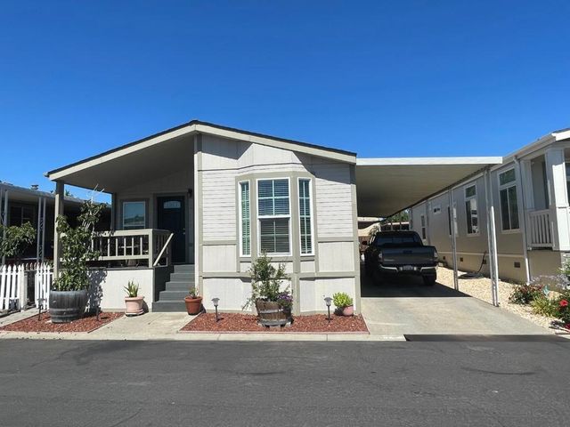 500 W 10th Street # 61, Gilroy
