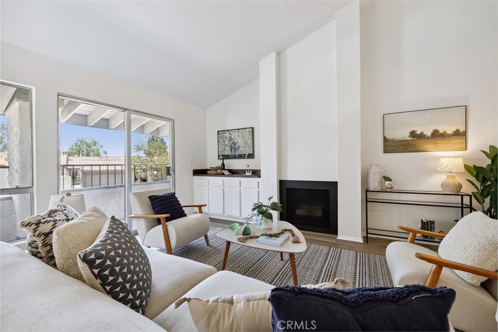 Photo of Listing #SR25159024