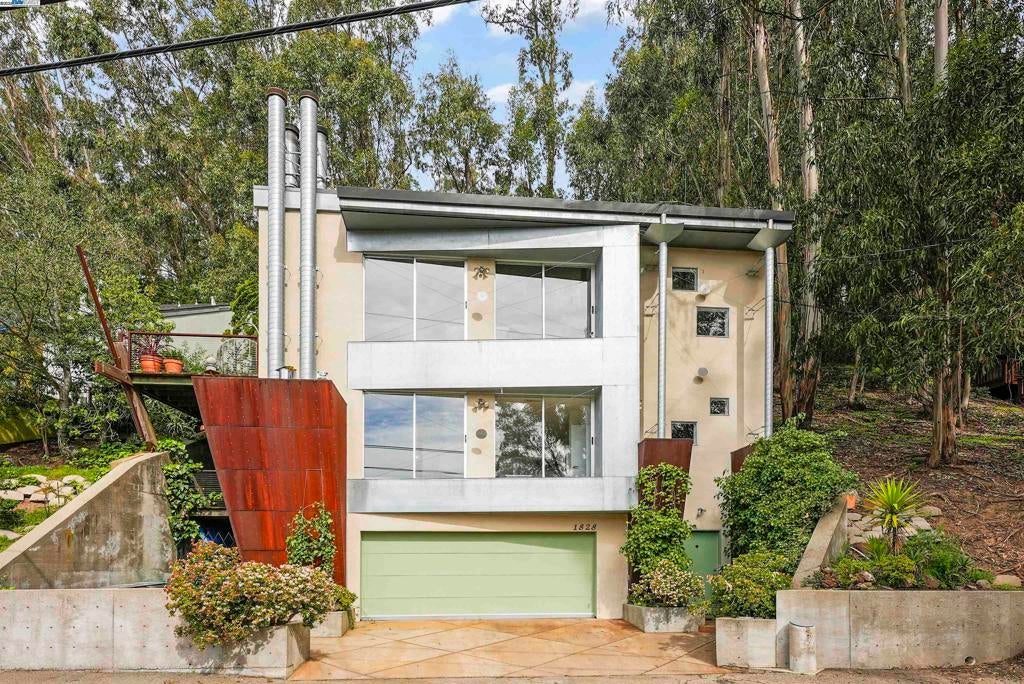 Photo of Listing #41105049