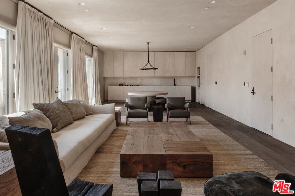 Photo of Listing #25565611