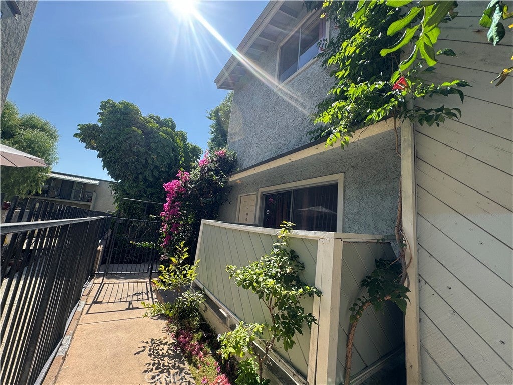 Photo of Listing #DW25161196