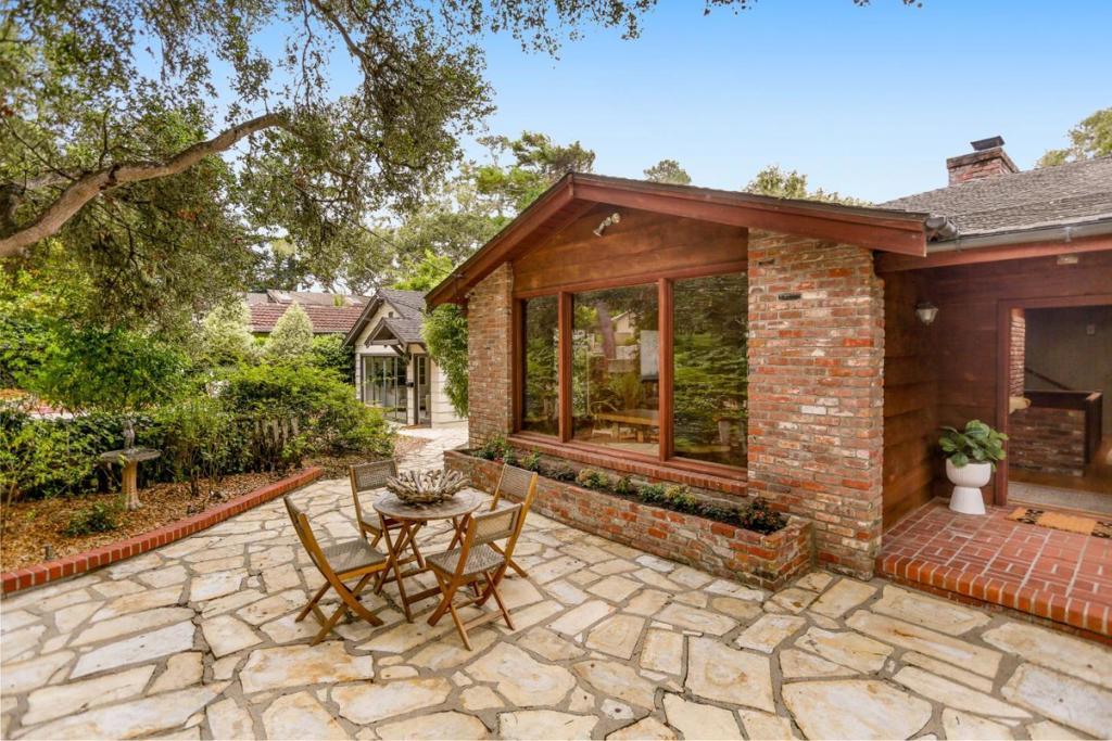 Photo of Listing #ML82015058