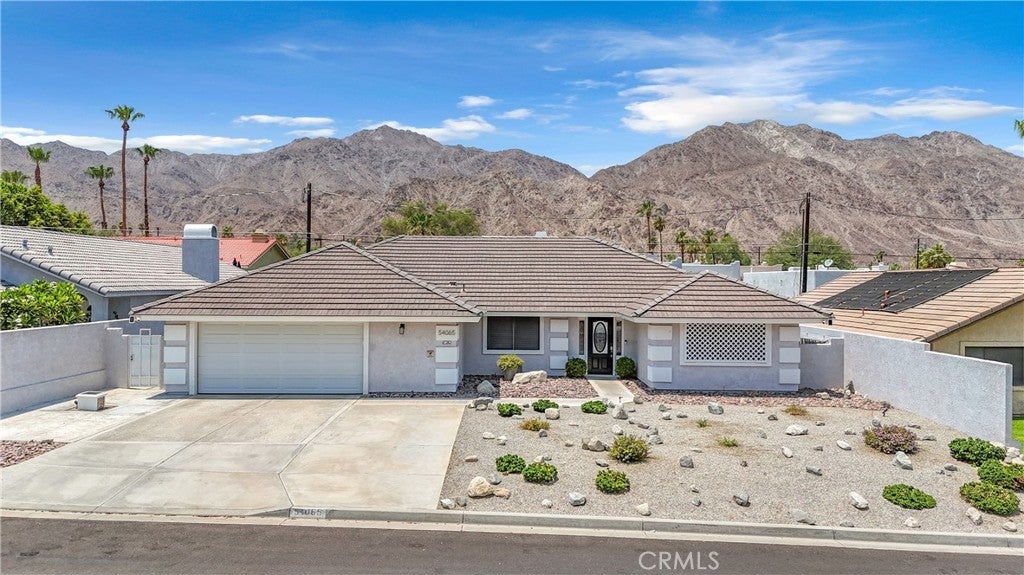 54065 Avenida Herrera, La Quinta
