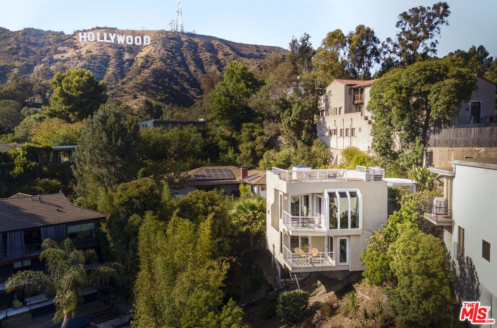 Photo of Listing #25527117