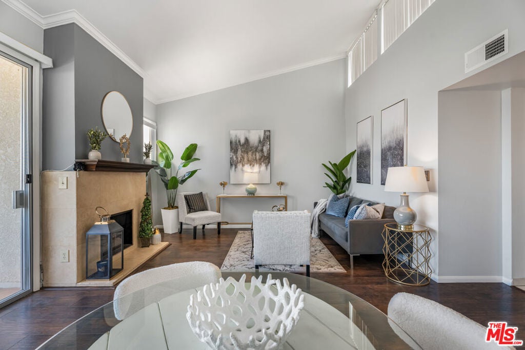 Photo of Listing #25566155