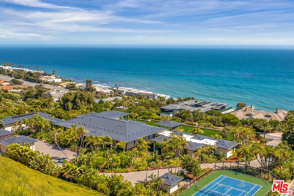 Photo of Listing #25556027