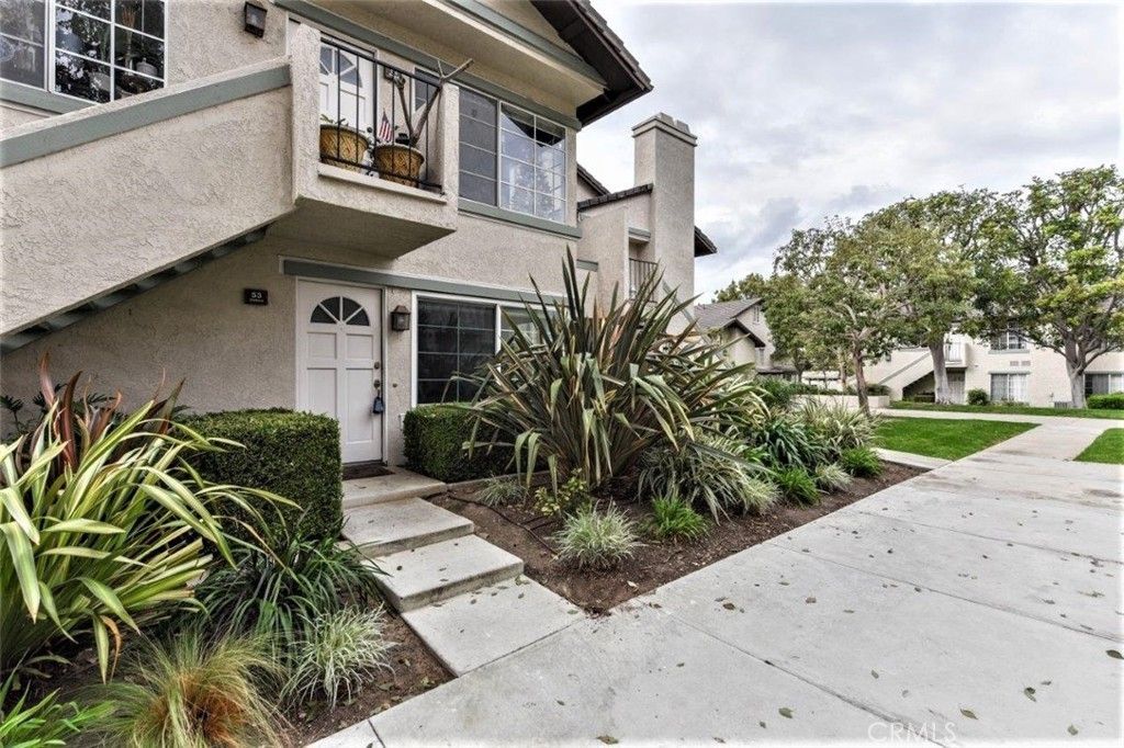 53 Oxford # 14, Irvine