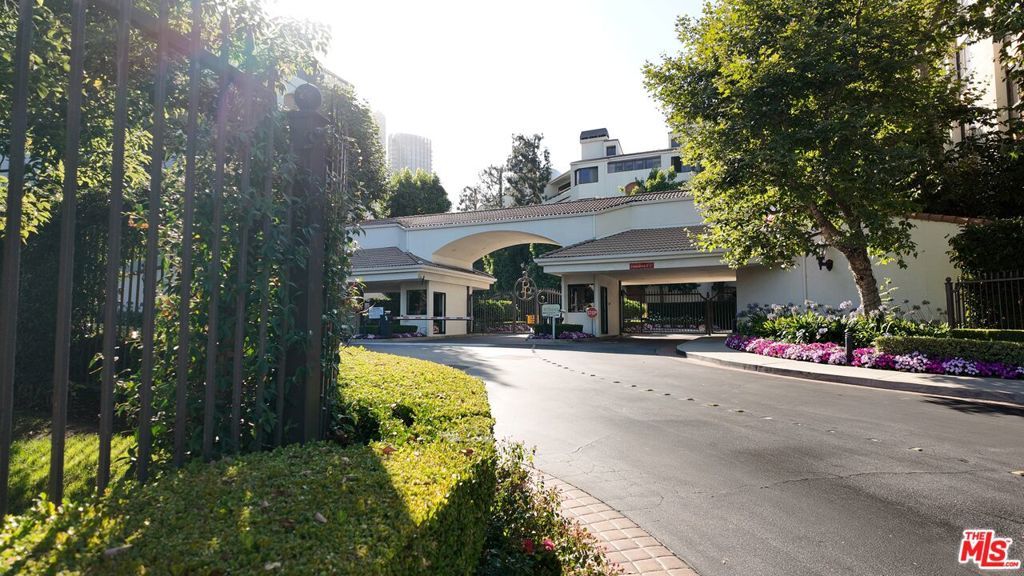 Photo of Listing #25567085