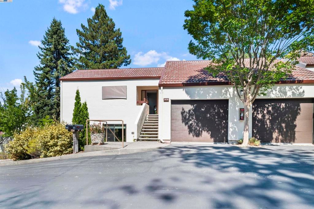 Photo of Listing #41105437