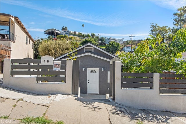 1126 Stone Street, Los Angeles