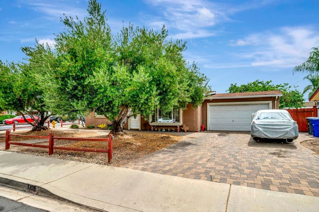 Photo of Listing #PTP2505526