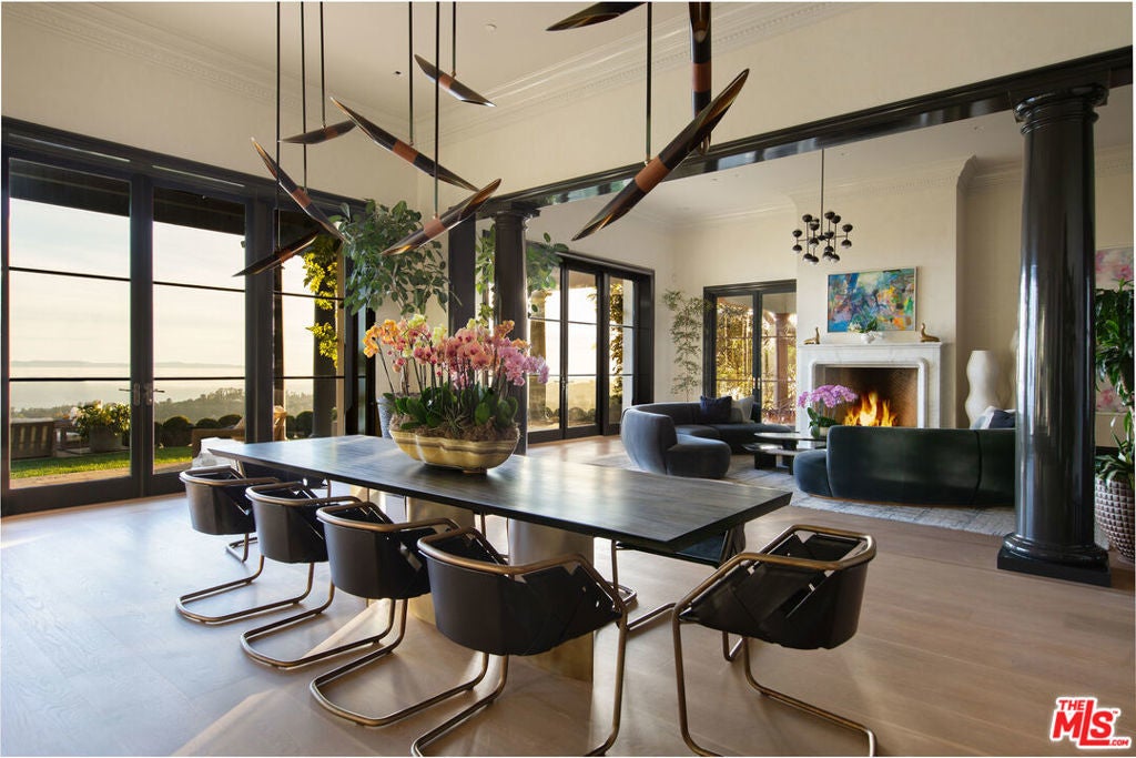 Photo of Listing #25567819